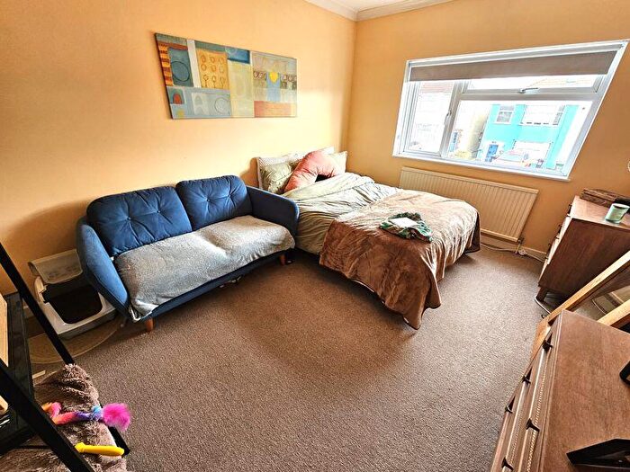 3 Bedroom Terraced House For Sale In Grimsbury Road, Kingswood, Bristol, BS15