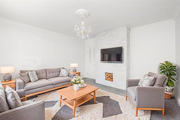 3 Bedroom Semi Detached House For Sale In Danescourt Crescent, Sutton, SM1