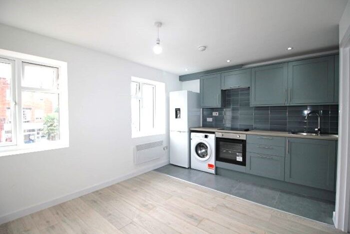 2 Bedroom Flat To Rent In Shenley Road, Borehamwood, WD6