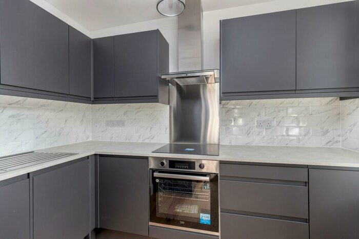 Apartment To Rent In Taplow, Adelaide Road, NW3