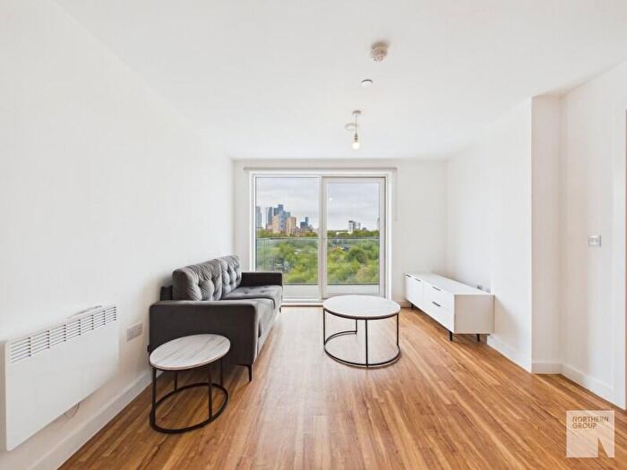 2 Bedroom Apartment To Rent In Manchester Waters :: Block C, M16
