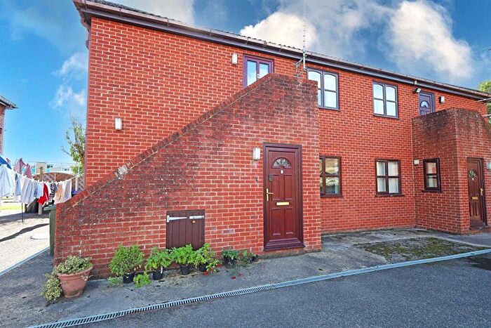 2 Bedroom Apartment To Rent In May Court, Kirton, PE20