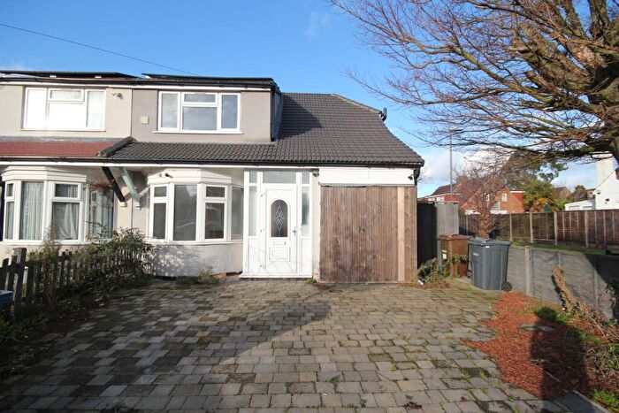 3 Bedroom Bungalow To Rent In Victor Road, Harrow, HA2