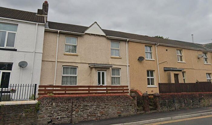 2 Bedroom House To Rent In Neath Road, Plasmarl, SA6