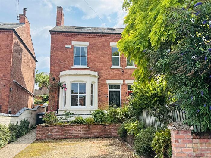 4 Bedroom Semi-Detached House For Sale In Bingham Road, Radcliffe On Trent, Nottingham, NG12