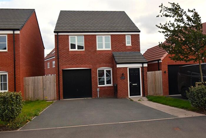 3 Bedroom Detached House For Sale In Upper Outwoods Road, Burton On Trent, DE13