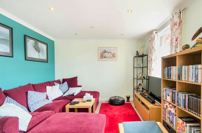 1 Bedroom Flat To Rent In The Broadway, Wimbledon, London, SW19