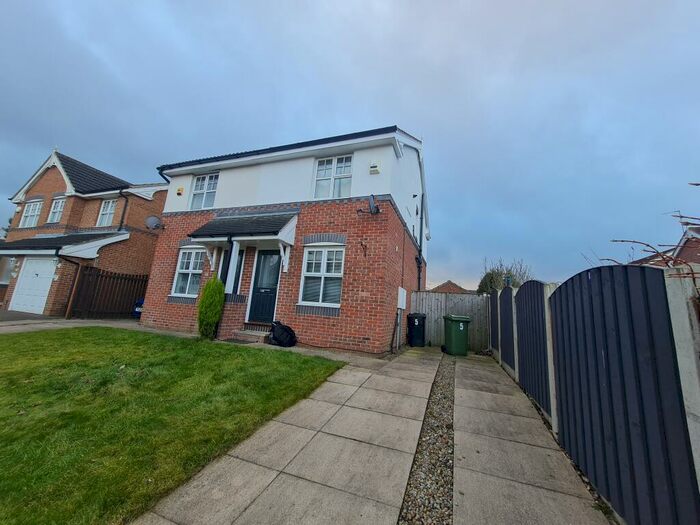 2 Bedroom Semi-Detached House To Rent In Harold Gardens, Morley, Leeds, LS27
