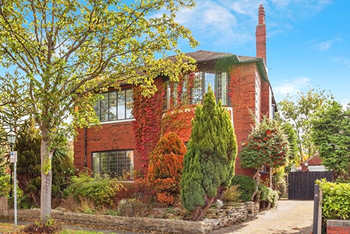 4 Bedroom Detached House For Sale In Kensington Road, Wakefield, WF1