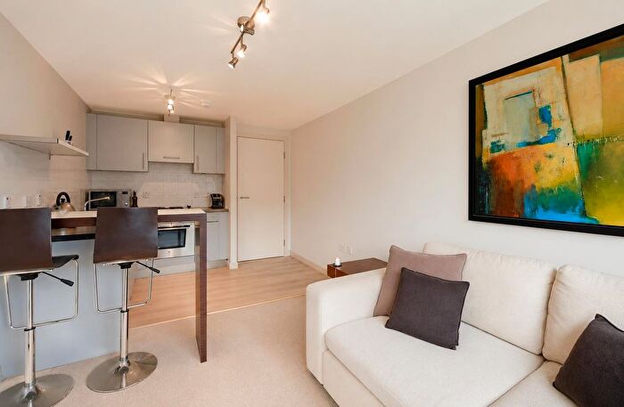 1 Bedroom Flat To Rent In Blenheim Street, Mayfair, London, W1S