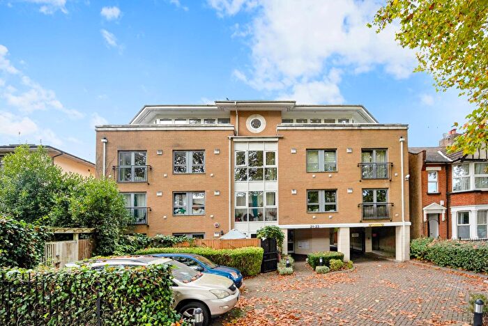 3 Bedroom Flat To Rent In Morgan Court, London, W7