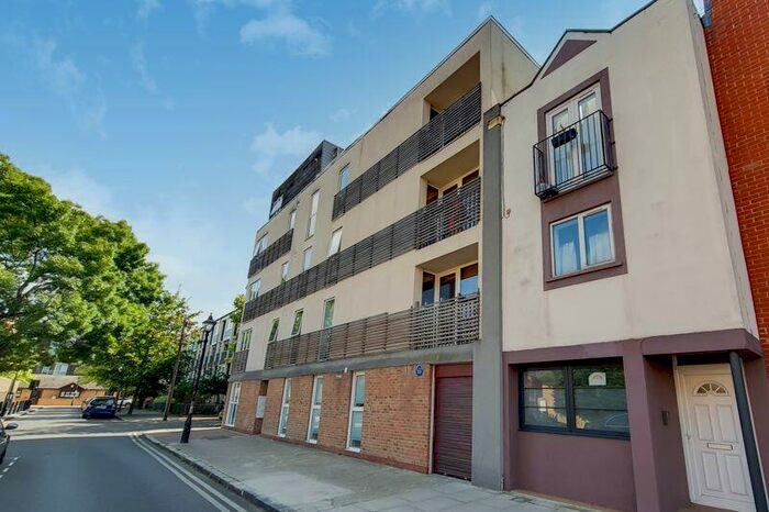 2 Bedroom Flat To Rent In Milton Court, Wrights Road, Bow, E3