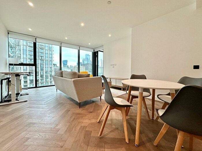 2 Bedroom Flat To Rent In Merino Gardens, London, E1W