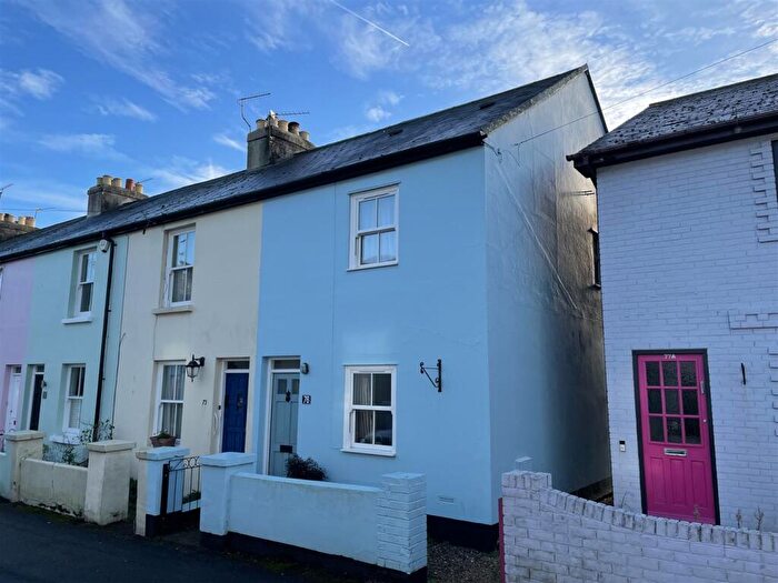 2 Bedroom End Of Terrace House For Sale In Victoria Road, Chichester, PO19