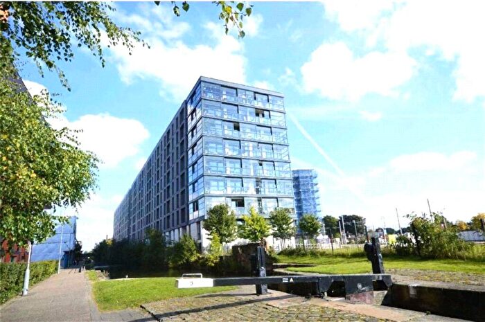 2 Bedroom Apartment To Rent In Milliners Wharf, Munday Street, Manchester City Centre, M4