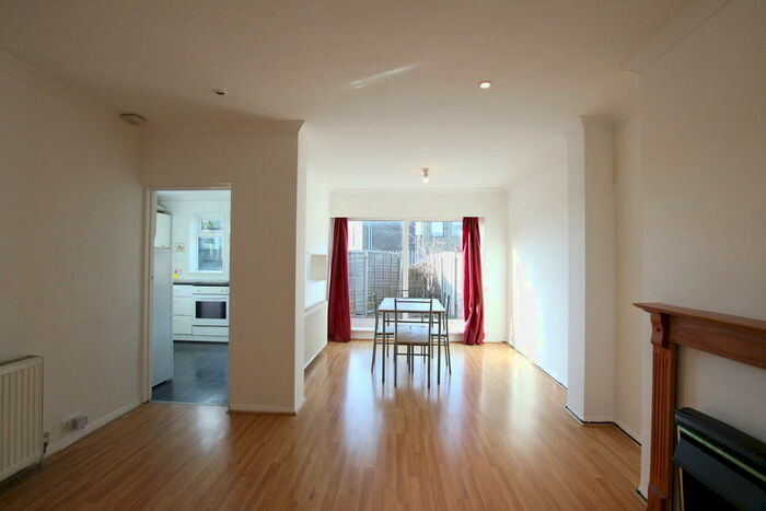 1 Bedroom Flat To Rent In Brendon Avenue, Neasden, London, NW10