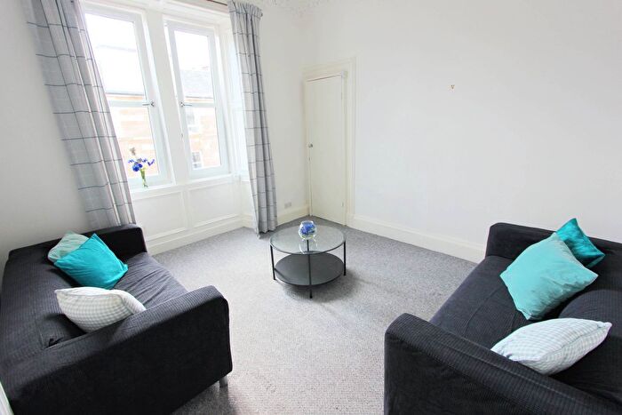 2 Bedroom Flat To Rent In Albert Street, Edinburgh, EH7