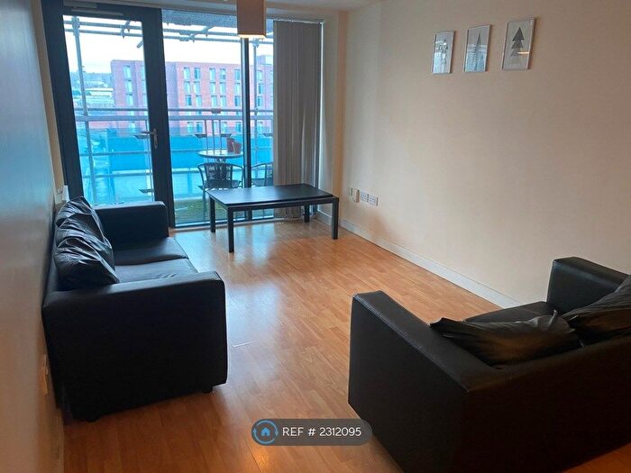 2 Bedroom Flat To Rent In Lovell House, Leeds, LS7