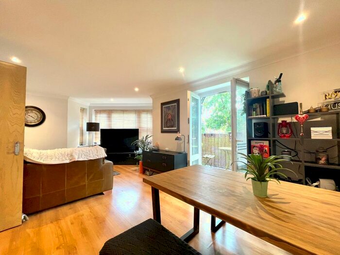 2 Bedroom Apartment To Rent In Glenside Court, Alumhurst Road, BH4