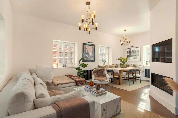 2 Bedroom Flat To Rent In Vitali Close, London, SW15