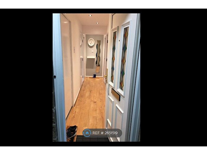 2 Bedroom Flat To Rent In Park Grange Croft, Sheffield, S2