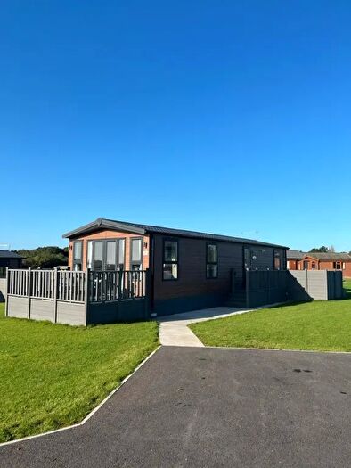 2 Bedroom Park Home For Sale In Back Road, Newton On Derwent, York, YO41