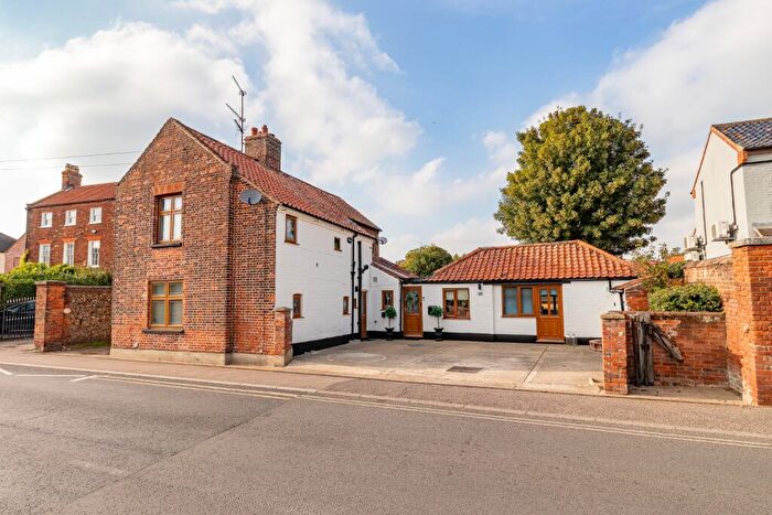 4 Bedroom Detached House For Sale In Norwich Road, Fakenham, Norfolk, NR21
