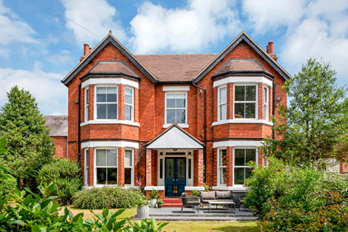 5 Bedroom Character Property For Sale In Main Street, Gunthorpe, NG14