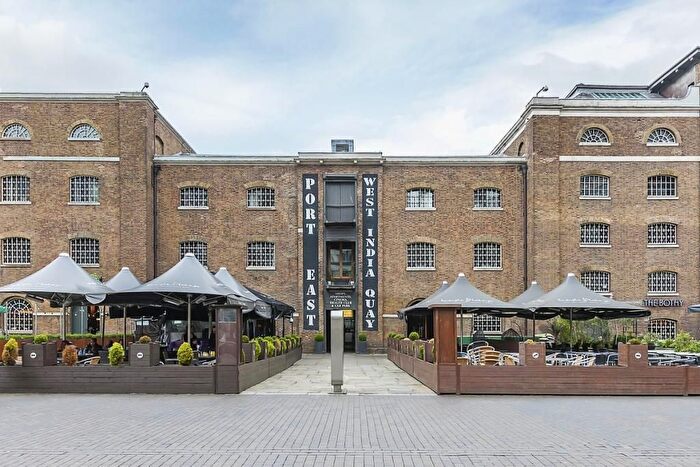 1 Bedroom Flat To Rent In Block D, Port East Apartments, Hertsmere Road, Westferry, Heron Quay, Canary Wharf, London, E14