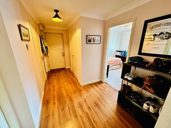 2 Bedroom Apartment To Rent In Powney Road, Maidenhead, SL6