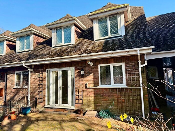 3 Bedroom Property To Rent In Stour Way, Christchurch, BH23