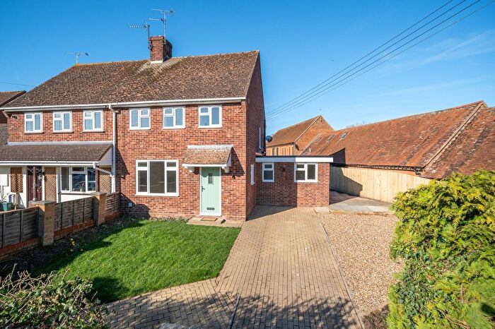 3 Bedroom Semi-Detached House For Sale In Bennetts Lane, Rowsham, Aylesbury, Buckinghamshire, HP22