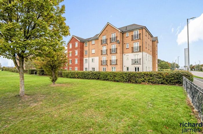 2 Bedroom Apartment For Sale In Twickenham Close, Stratton St Margaret, Swindon, SN3