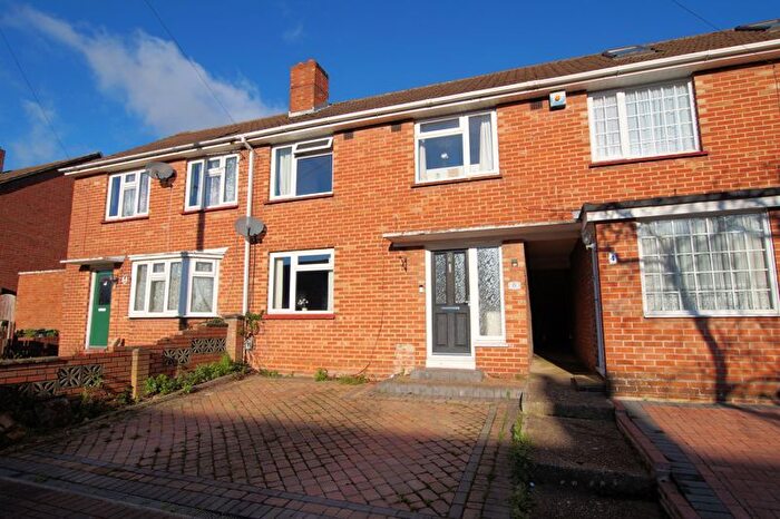 3 Bedroom Terraced House For Sale In Dryden Avenue, Portsmouth, PO6