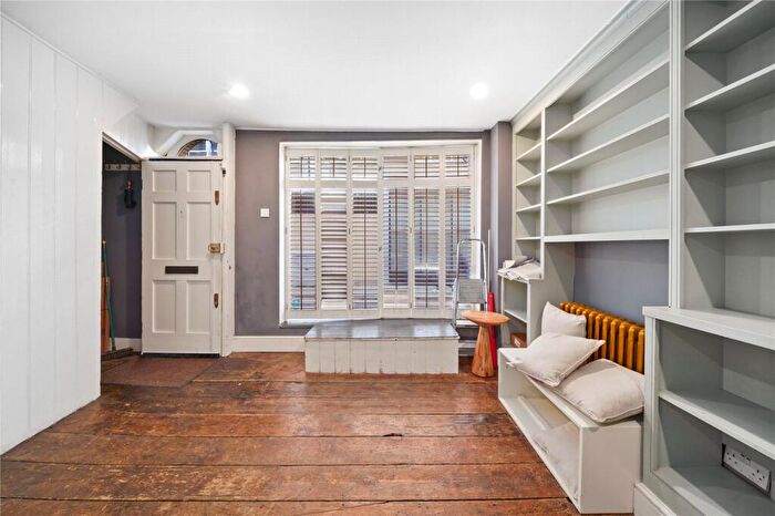 2 Bedroom Apartment To Rent In Scrutton St, EC2A