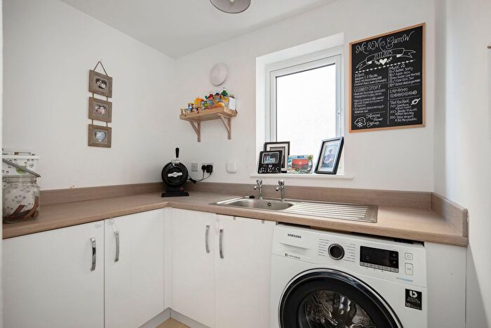 4 Bedroom Detached House For Sale In Miller Street, Winchburgh, EH52