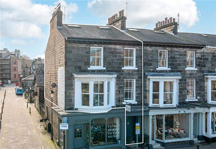 2 Bedroom Flat For Sale In Montpellier Gardens, Harrogate, North Yorkshire, HG1
