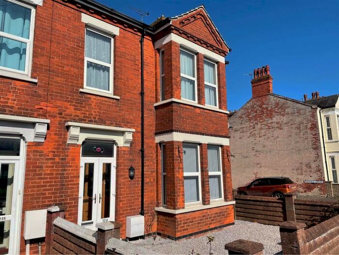 2 Bedroom Ground Flat To Rent In Wainfleet Road, Skegness, PE25