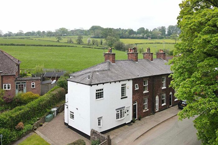 2 Bedroom End Of Terrace House To Rent In New Brighton Cottages, Langley, SK11