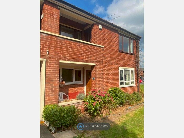 1 Bedroom Flat To Rent In Birkdale Drive, Ashton-On-Ribble, Preston, PR2