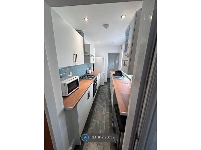 2 Bedroom Terraced House To Rent In High Street, Knutton, Newcastle-Under-Lyme, ST5