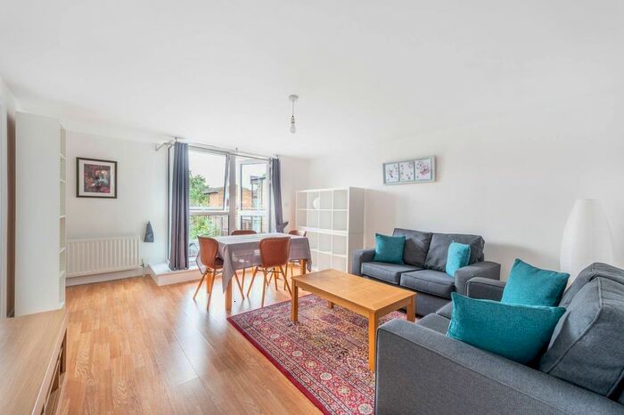 2 Bedroom Flat To Rent In Crawford Avenue, Wembley, HA0