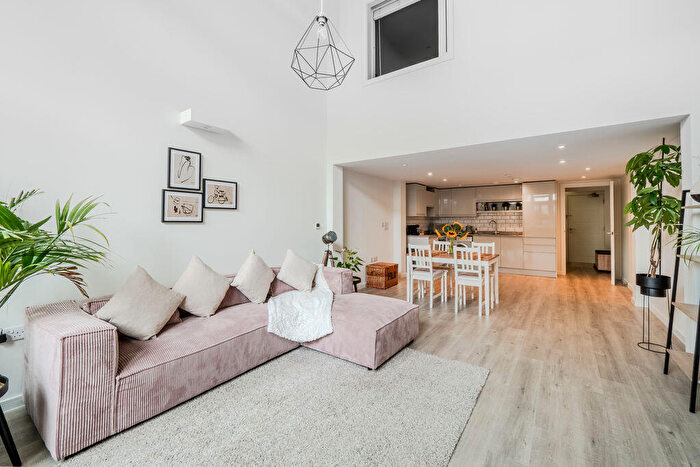 1 Bedroom Flat For Sale In West Street, Bristol, BS3