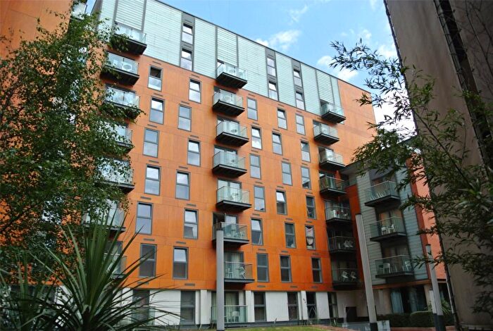 2 Bedroom Apartment To Rent In Skyline Central, Goulden Street, Manchester City Centre, M4