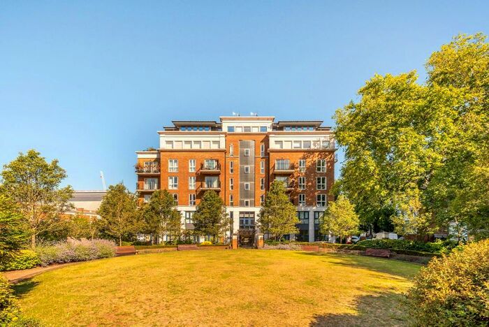 2 Bedroom Flat To Rent In Kensington High Street, Olympia, London, W14