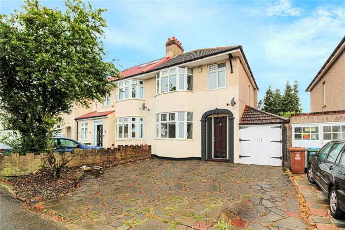 3 Bedroom Semi-Detached House To Rent In Bedonwell Road, Bexleyheath, Kent, DA7