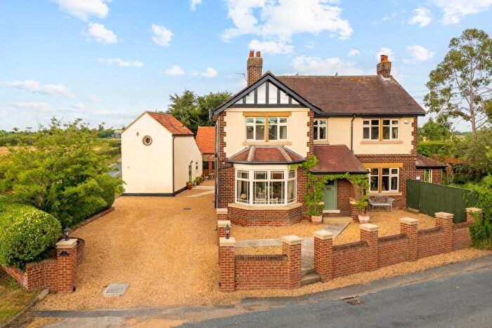 4 Bedroom Detached House For Sale In Oakdene, Brackenhill Lane, Church Fenton, LS24