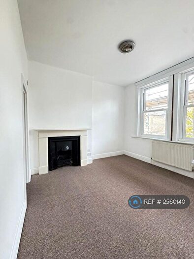 3 Bedroom Flat To Rent In Ribblesdale Road, London, N8