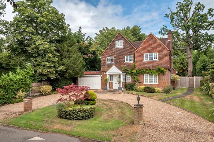 6 Bedroom Detached House To Rent In South View Road, Pinner, HA5