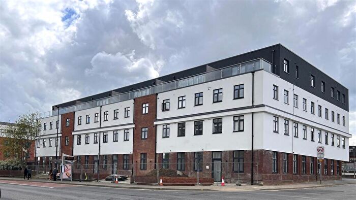 2 Bedroom Flat To Rent In Sloane House, New Street, Aylesbury, HP20